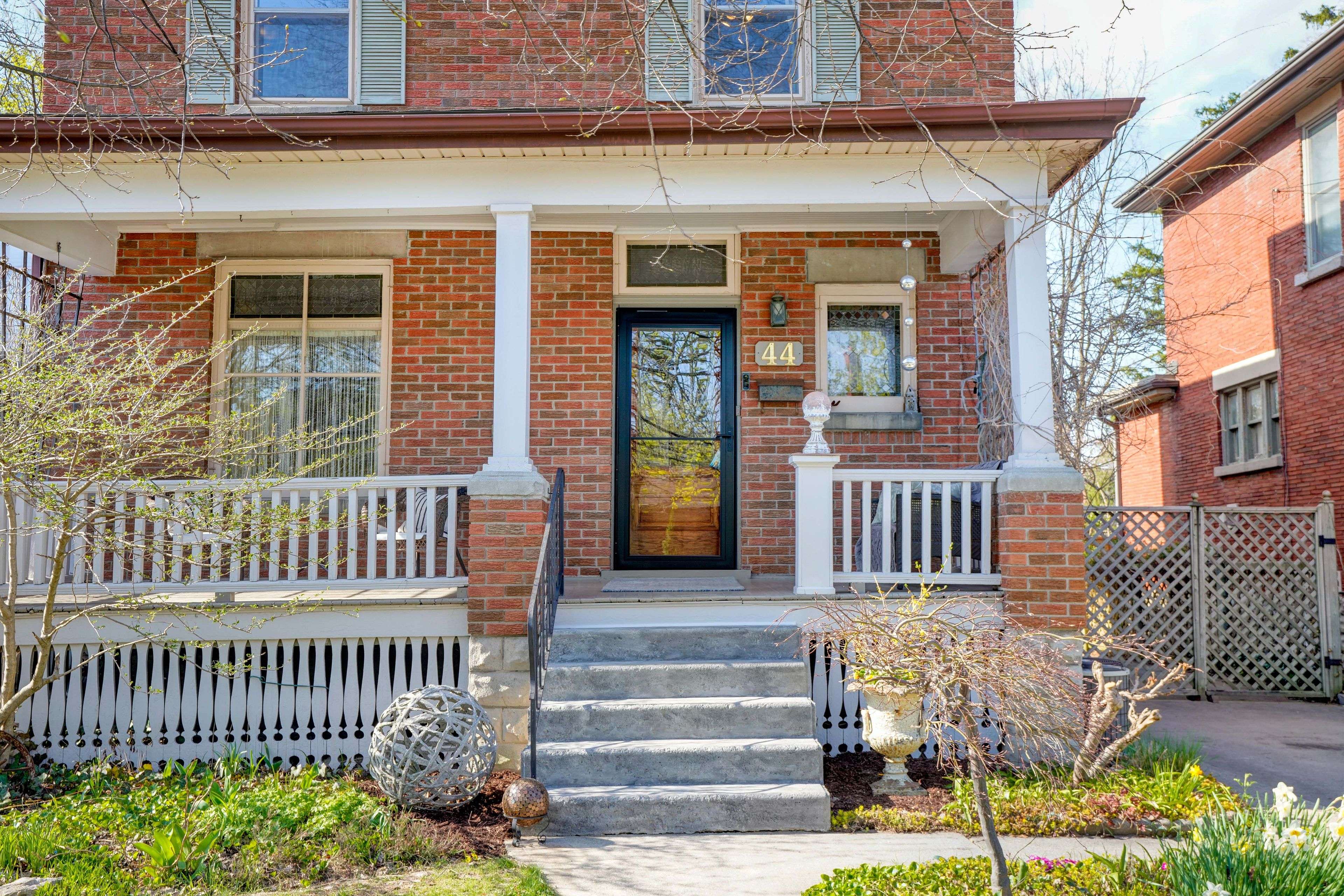 London South, ON N6C 1Z7,44 Windsor AVE