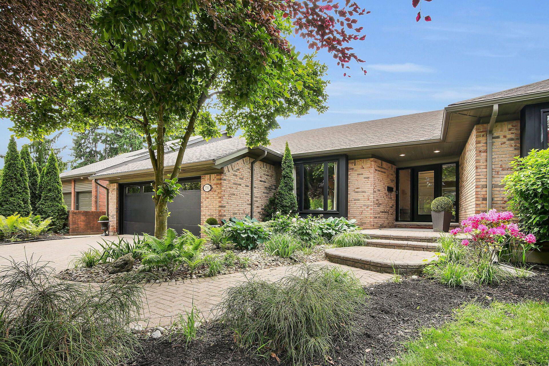 London North, ON N6H 4P7,770 Clearview CRES