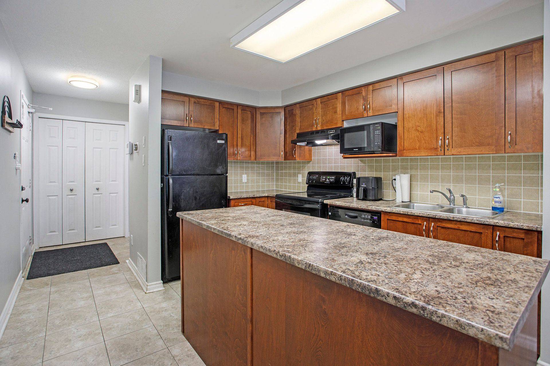 Barrhaven, ON K2J 0A3,163 Keltie Private