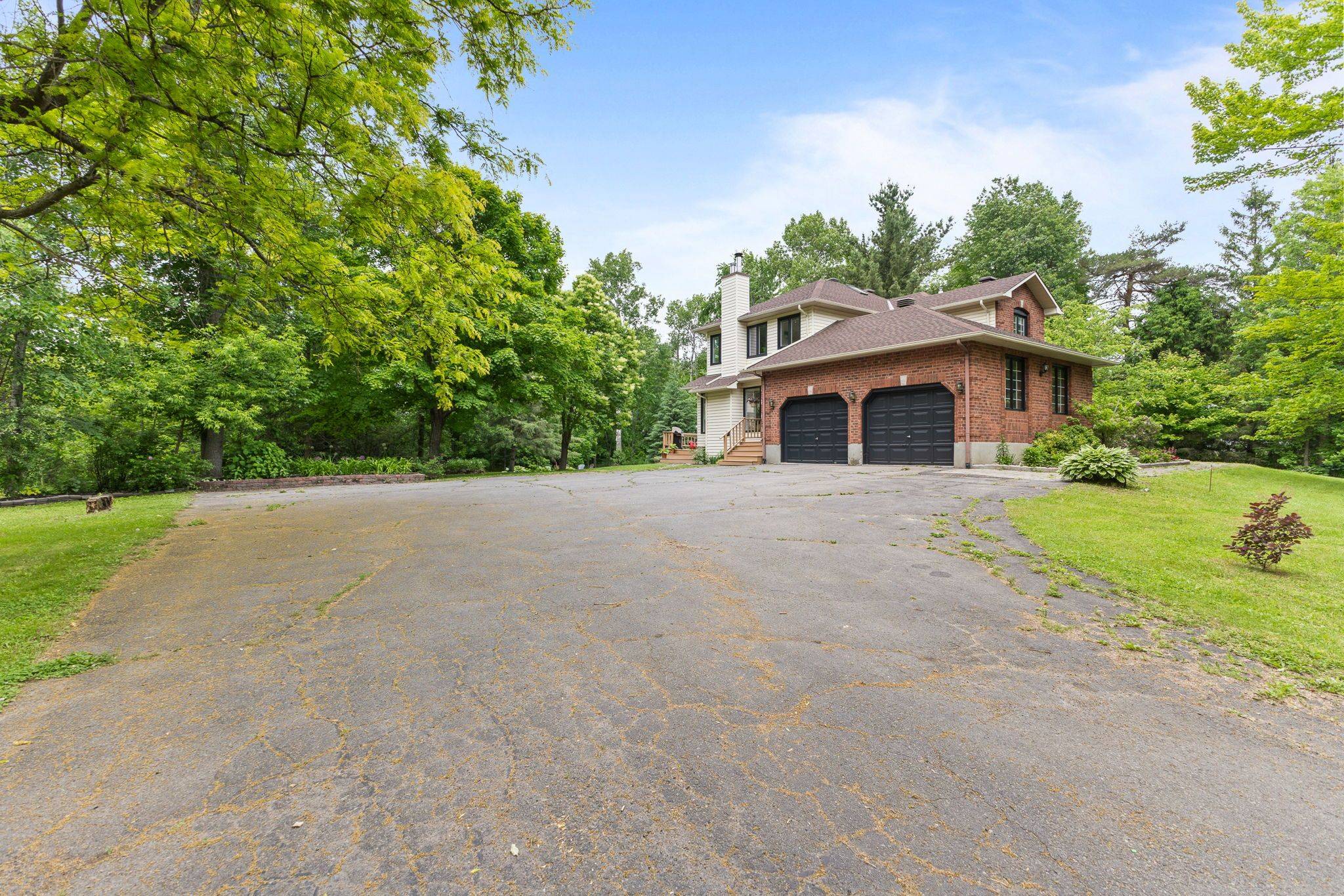 Manotick - Kars - Rideau Twp And Area, ON K4M 1B5,1106 Rideau Bend CRES