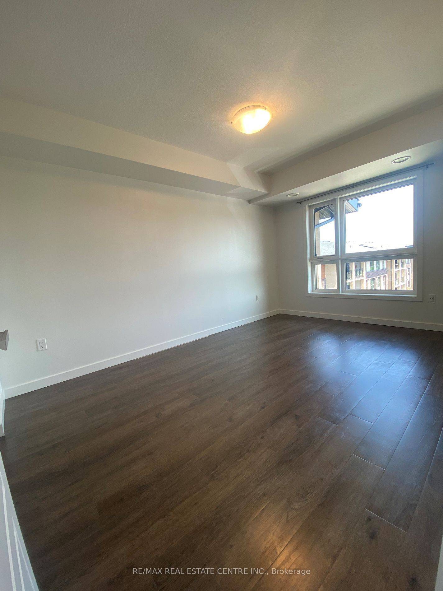 Guelph, ON N1L 1H1,25 Kay CRES #409