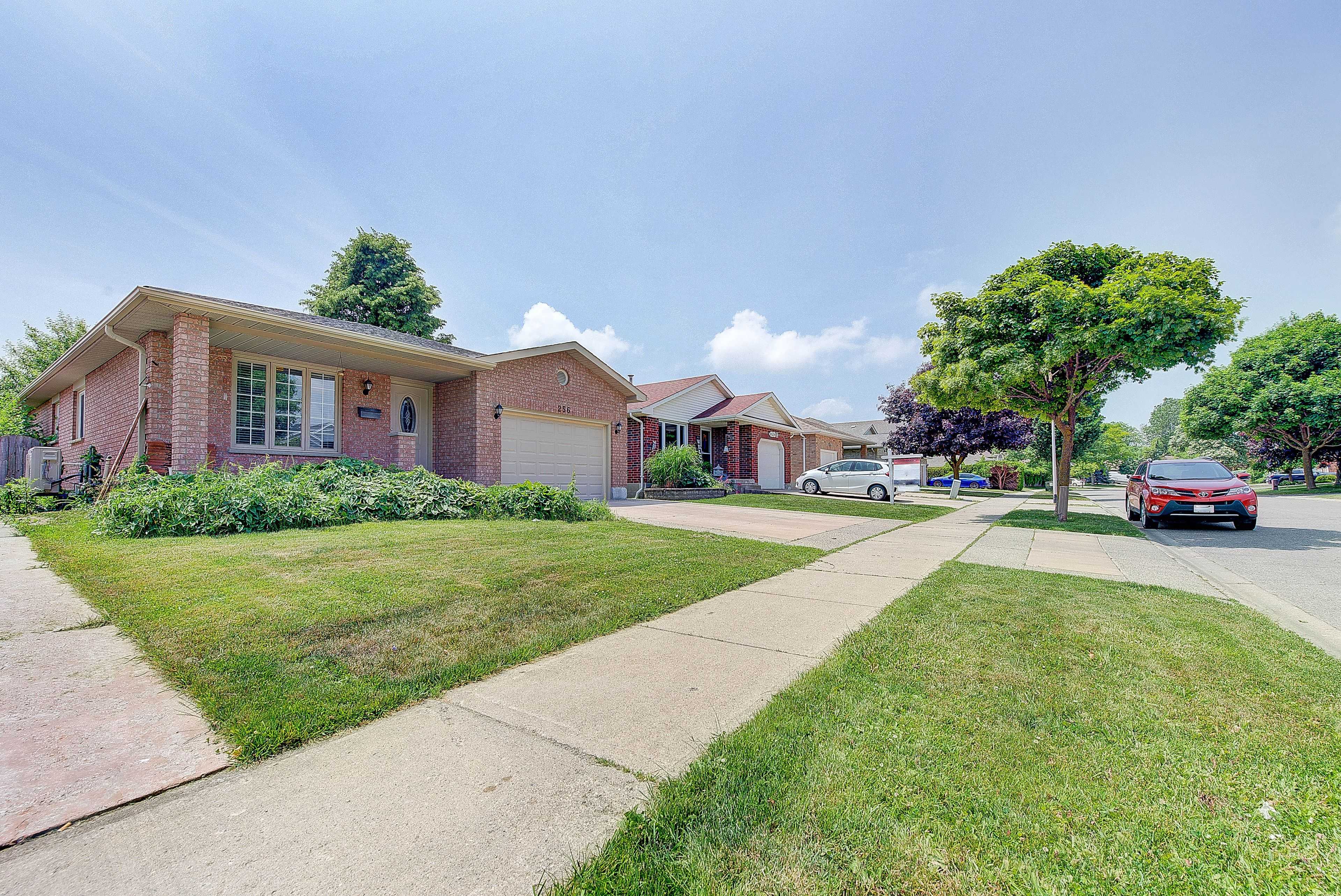 London South, ON N6E 3S5,256 Josselyn DR