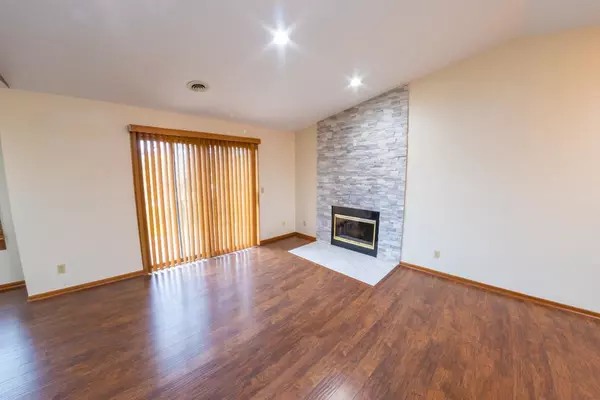 Rockford, IL 61107,6108 Garrett Lane