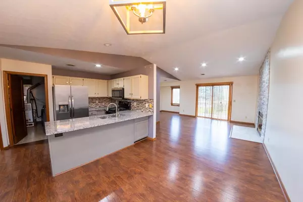 Rockford, IL 61107,6108 Garrett Lane