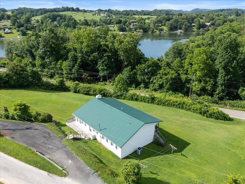 Abingdon, VA 24211,22233 Driftwood Lane