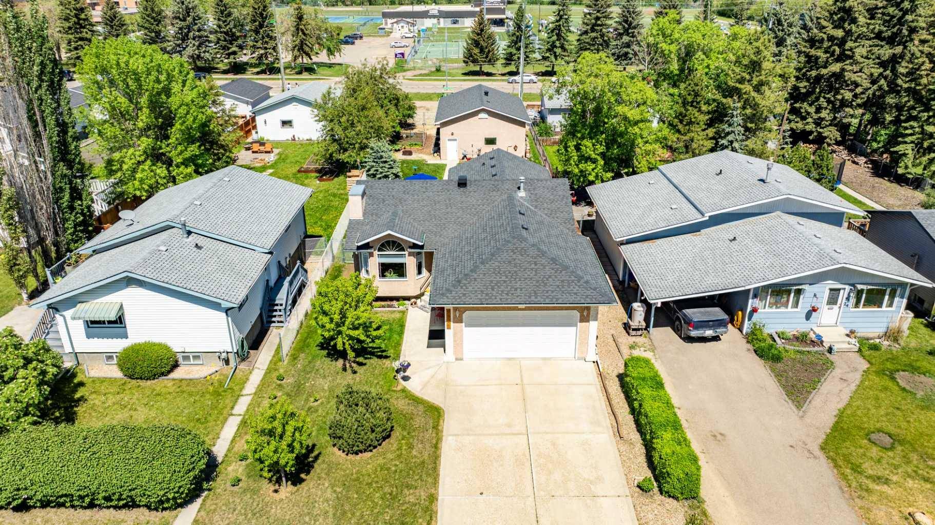 Lacombe, AB T4L 1L9,5528 55 AVE