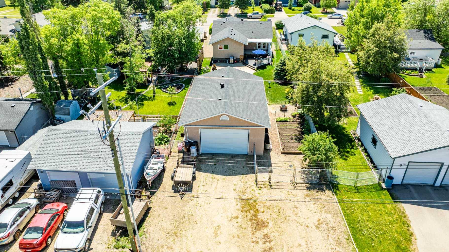 Lacombe, AB T4L 1L9,5528 55 AVE