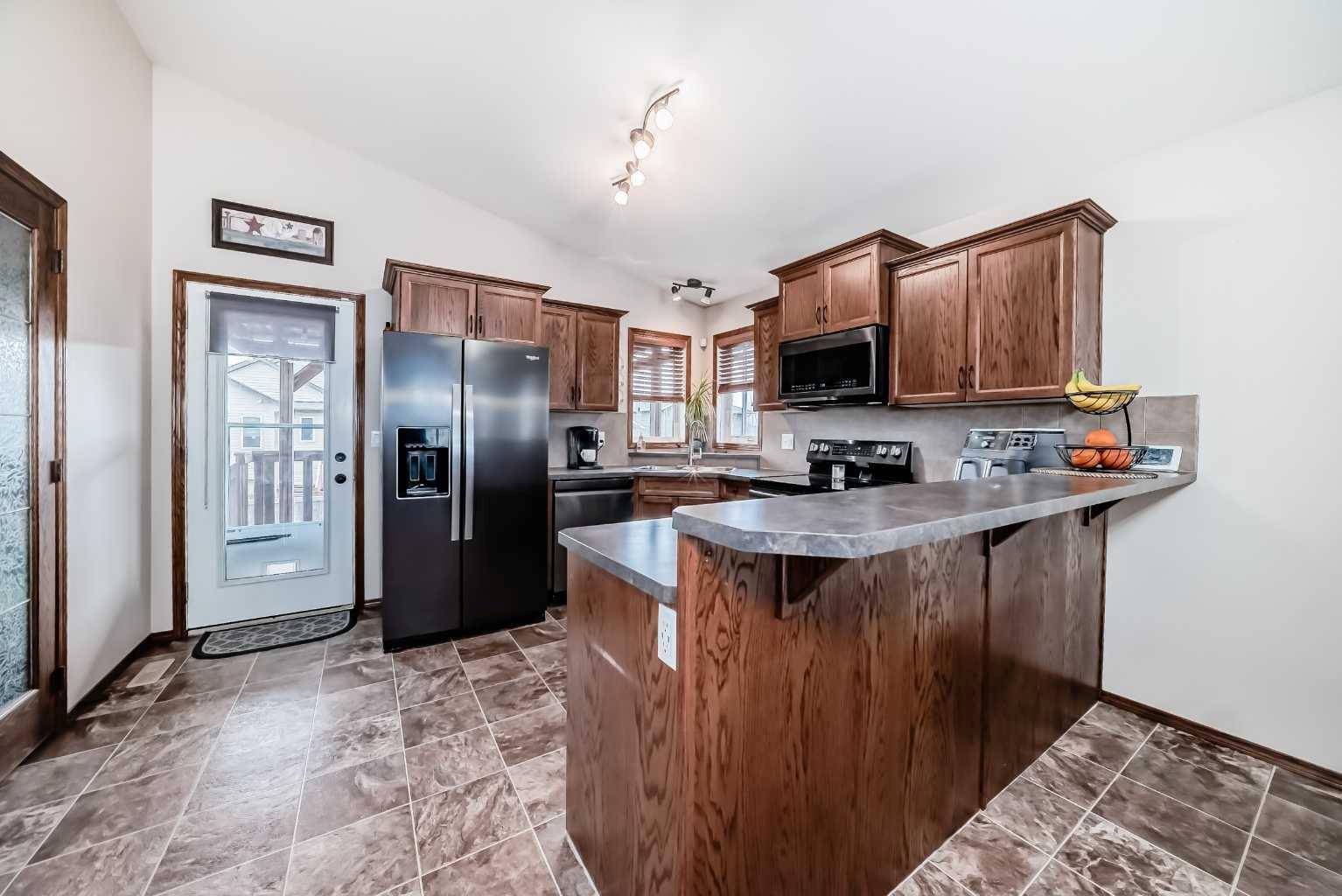 Ponoka, AB T4J 1W1,6405 60 Street Close