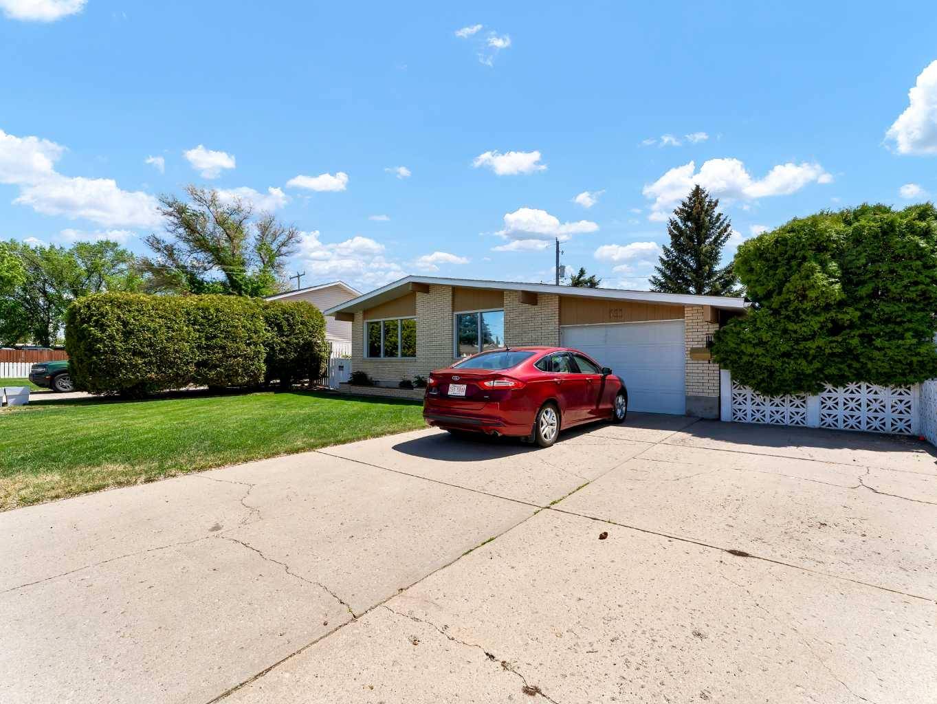 Medicine Hat, AB T1A 6R3,511 12 ST Northwest