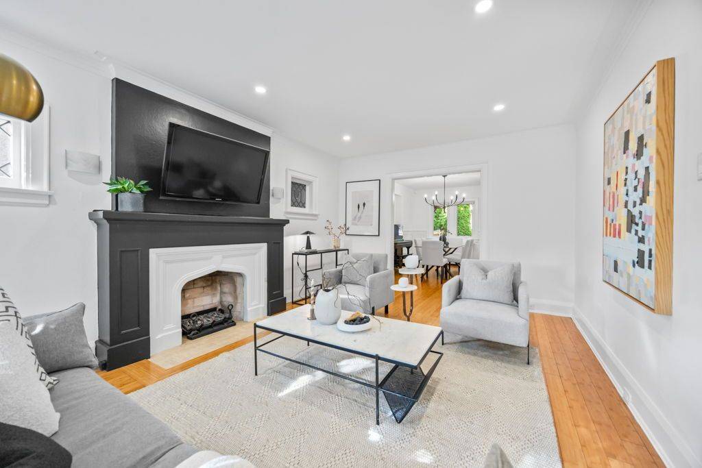 Toronto C04, ON M5N 2K3,79 Shields AVE
