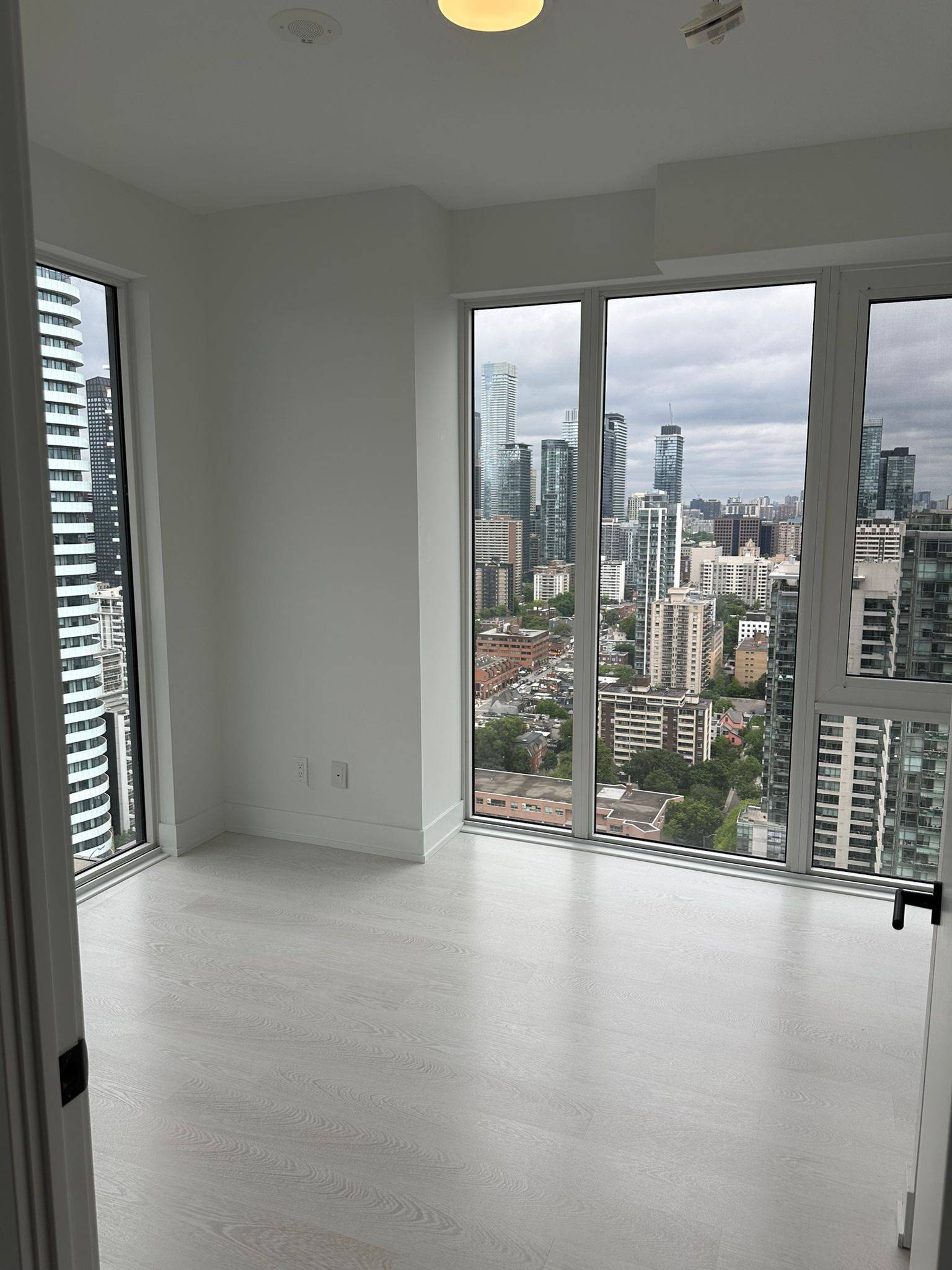 Toronto C08, ON M5B 0E3,308 Jarvis ST #3305