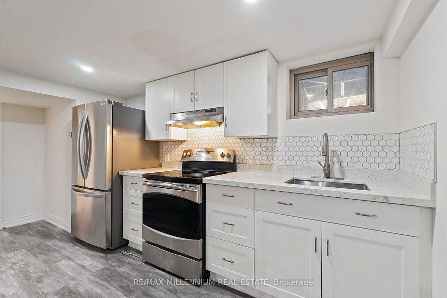 Innisfil, ON L9H 2S8,759 Chestnut ST