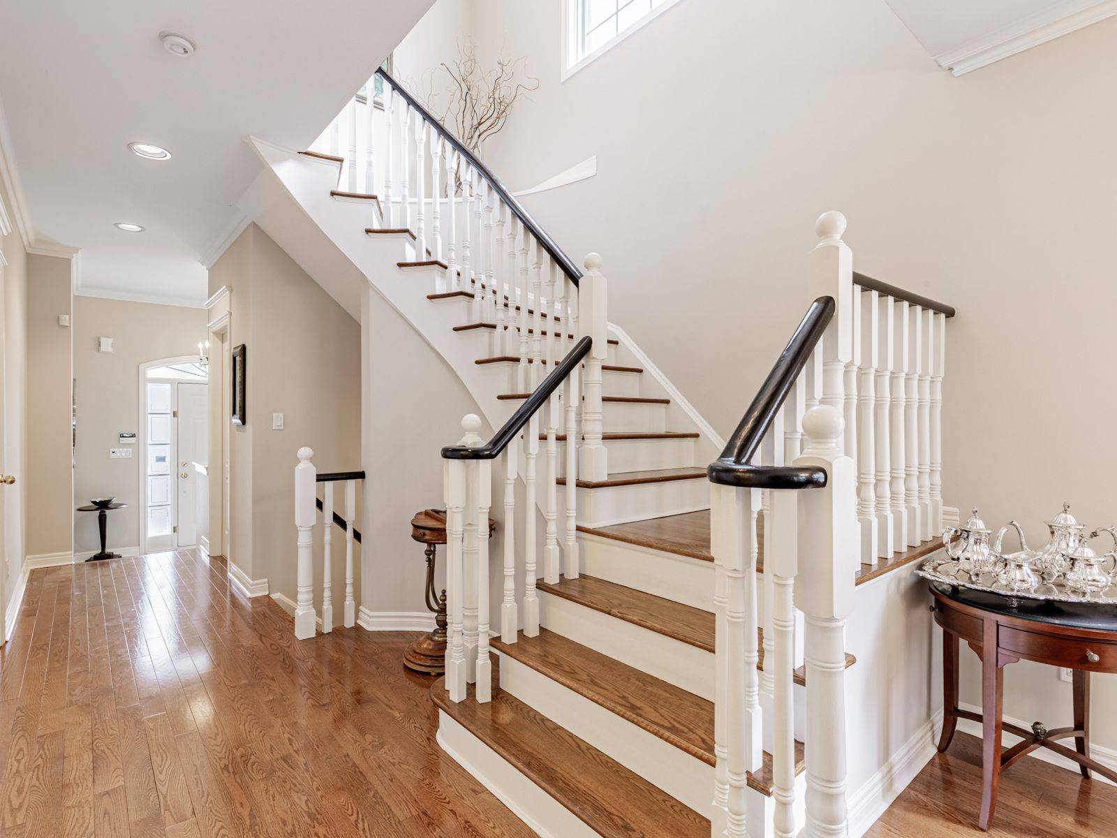 Vaughan, ON L4J 8N9,195 Kingsbridge CIR