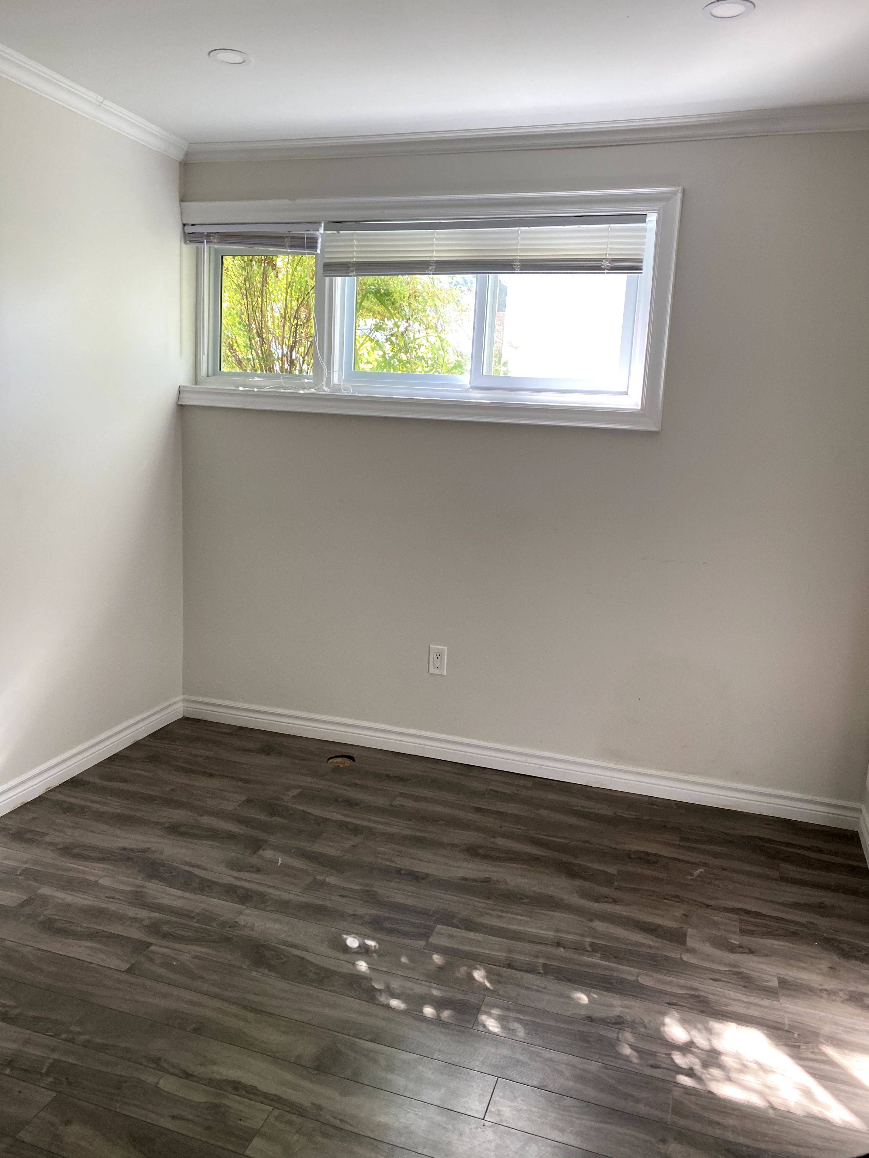 Newmarket, ON L3Y 3A8,796 (Lower Floor) Botany Hill CRES
