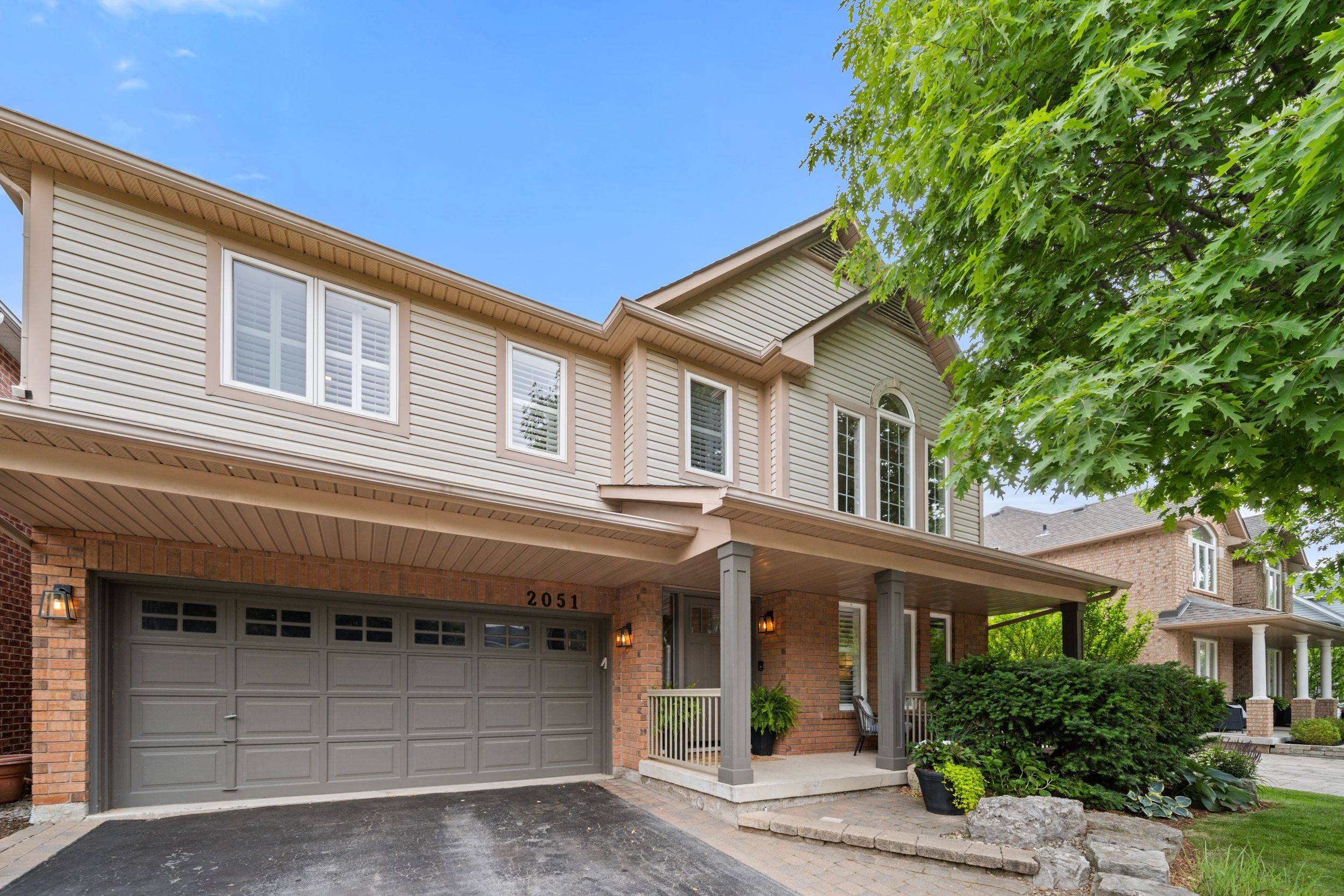 Burlington, ON L7L 6M7,2051 Oak Grove PL
