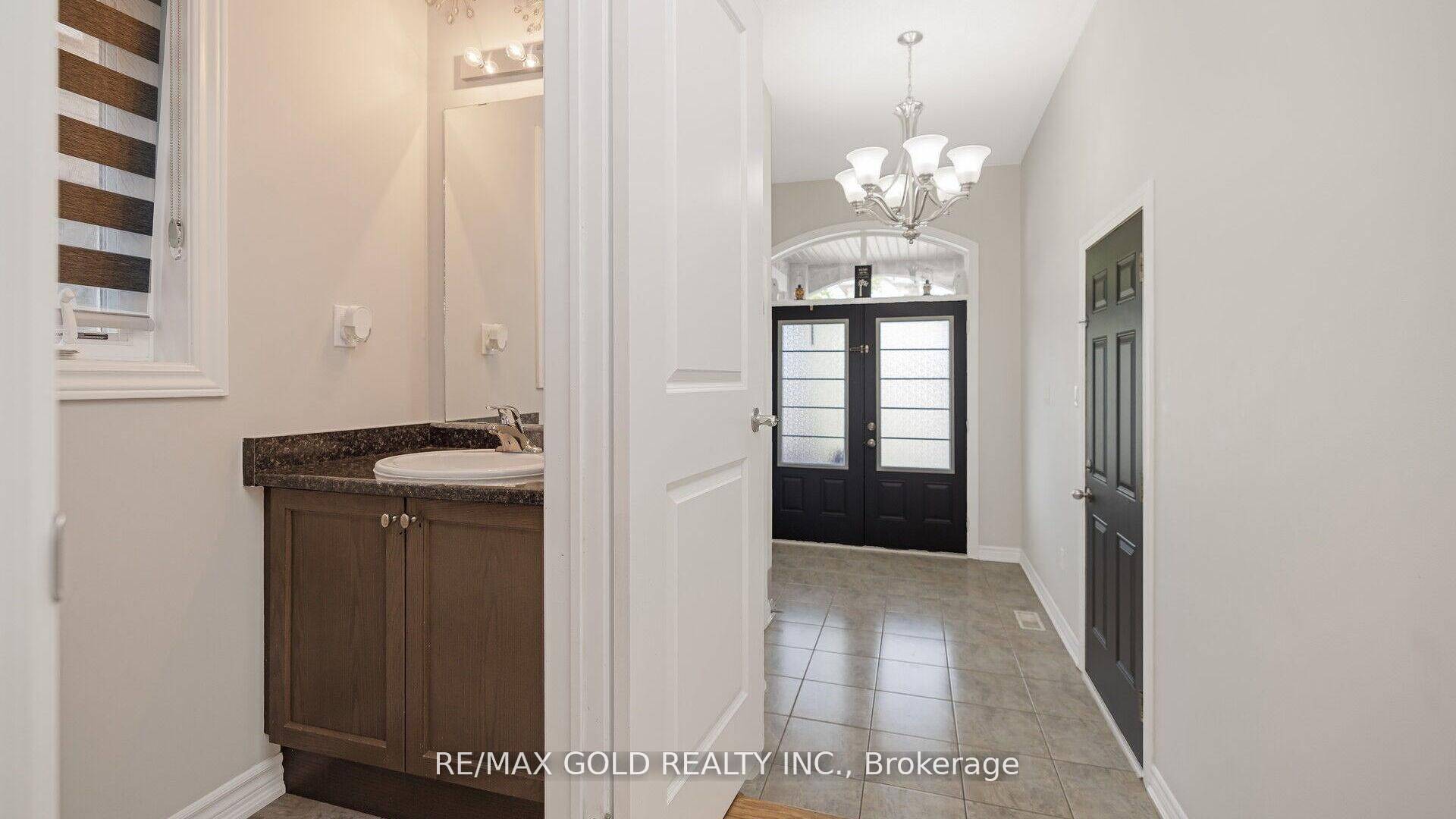 Brampton, ON L7A 4J7,5 Lola CRES