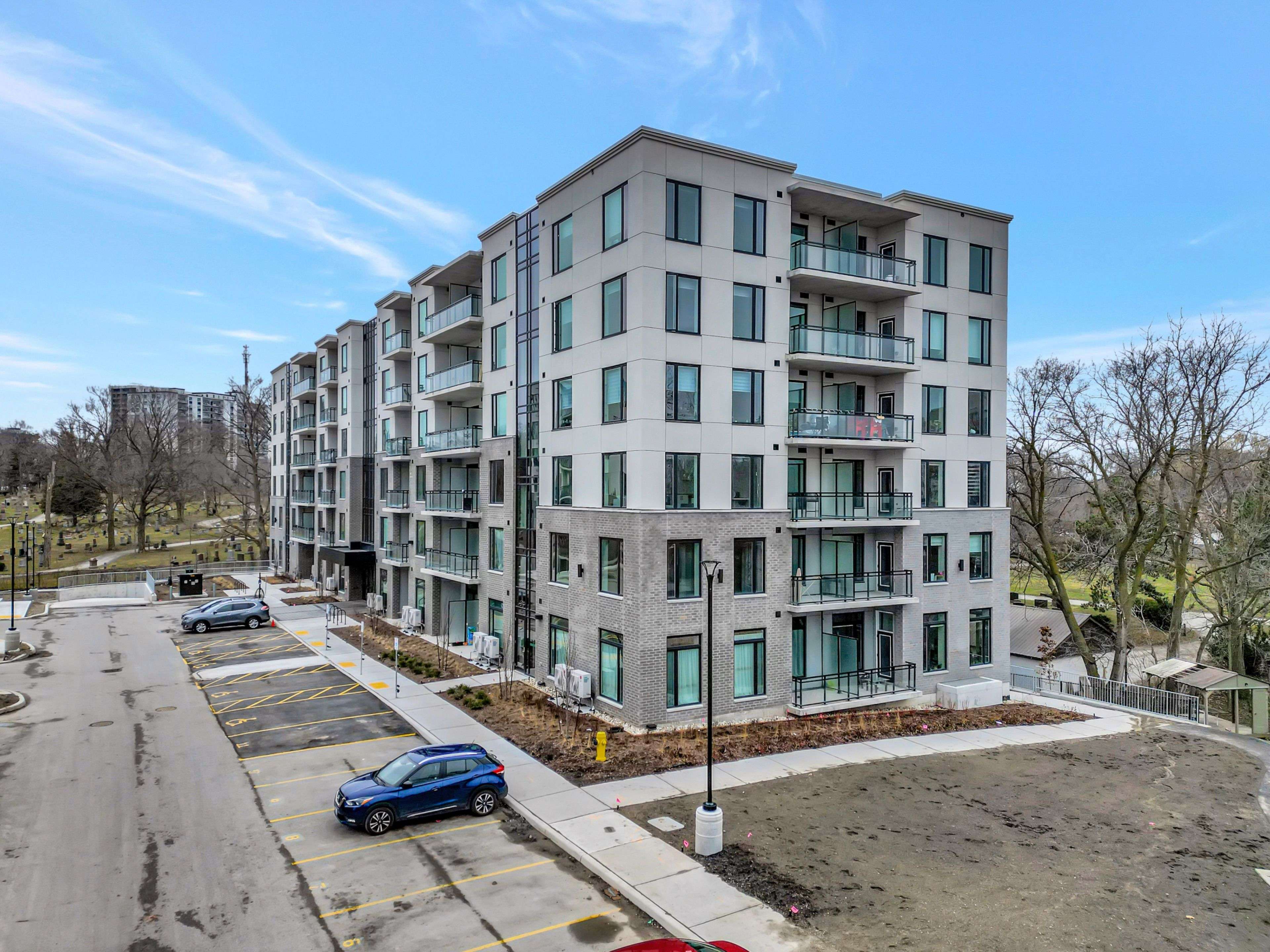 103 Roger ST #210, Waterloo, ON N2J 0G2