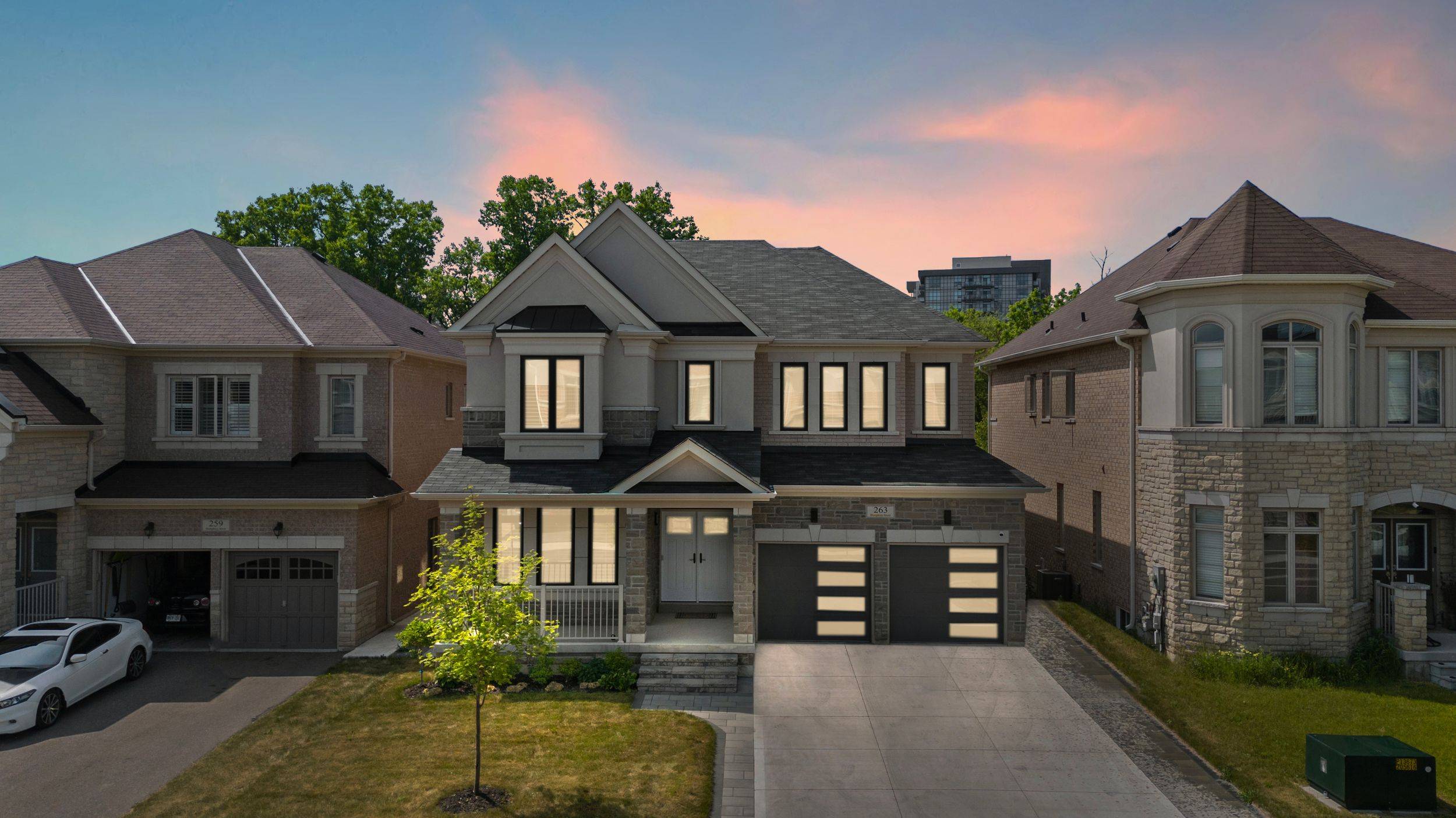 263 Humphrey ST, Hamilton, ON L8B 1X4