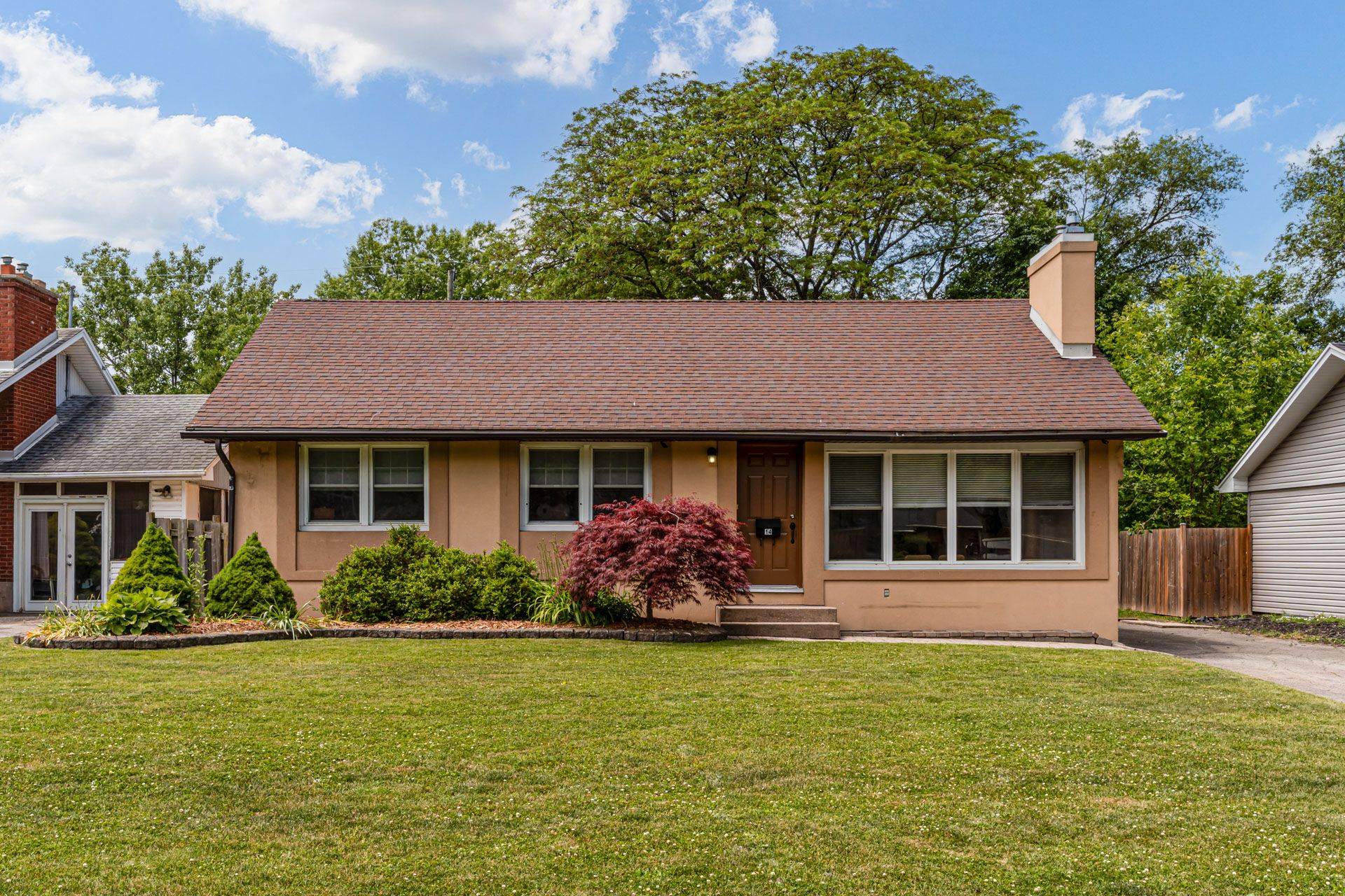 14 Caroline ST, St. Catharines, ON L2T 3G1
