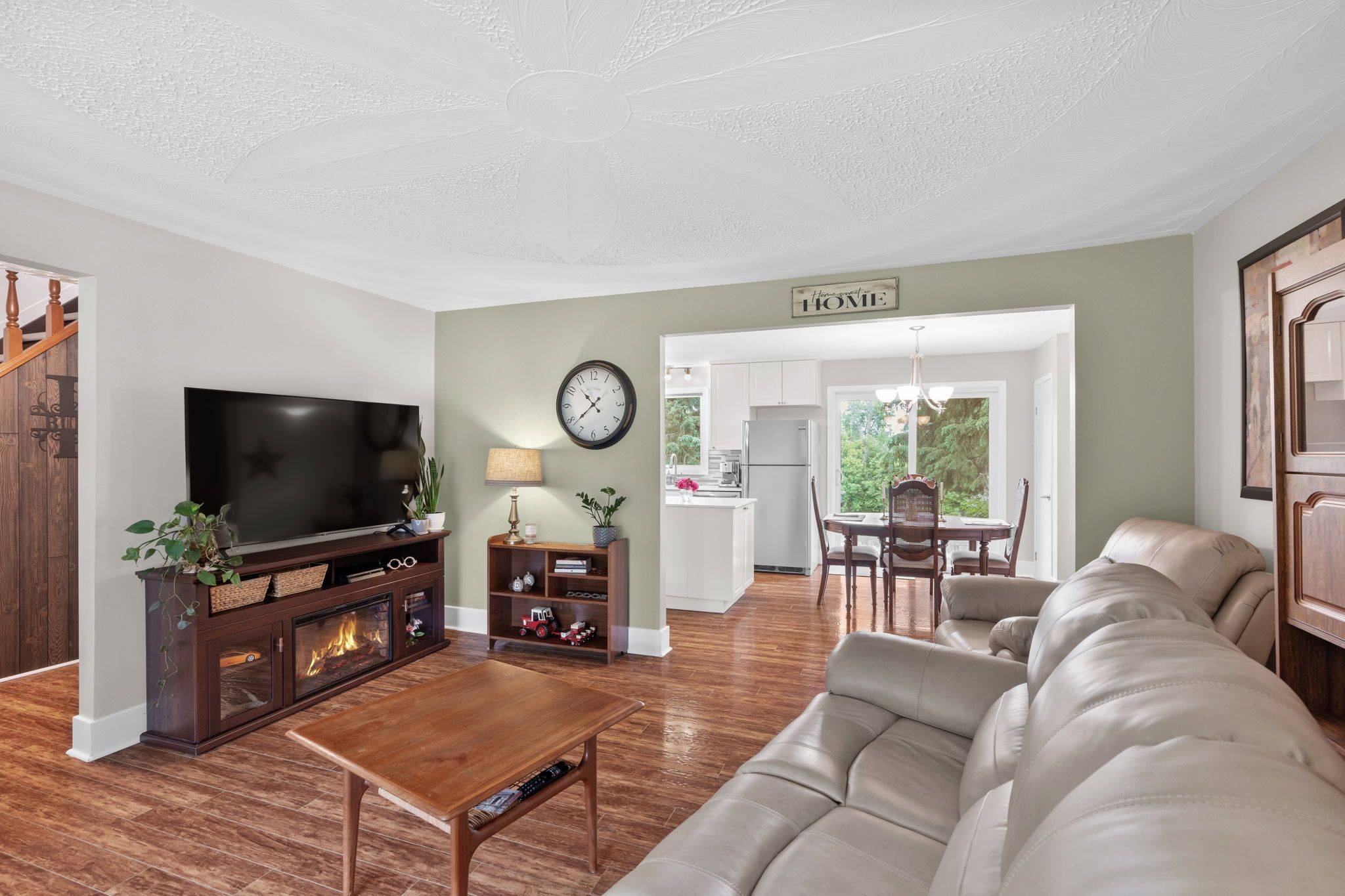 Russell, ON K0A 1W0,1424 Notre Dame ST