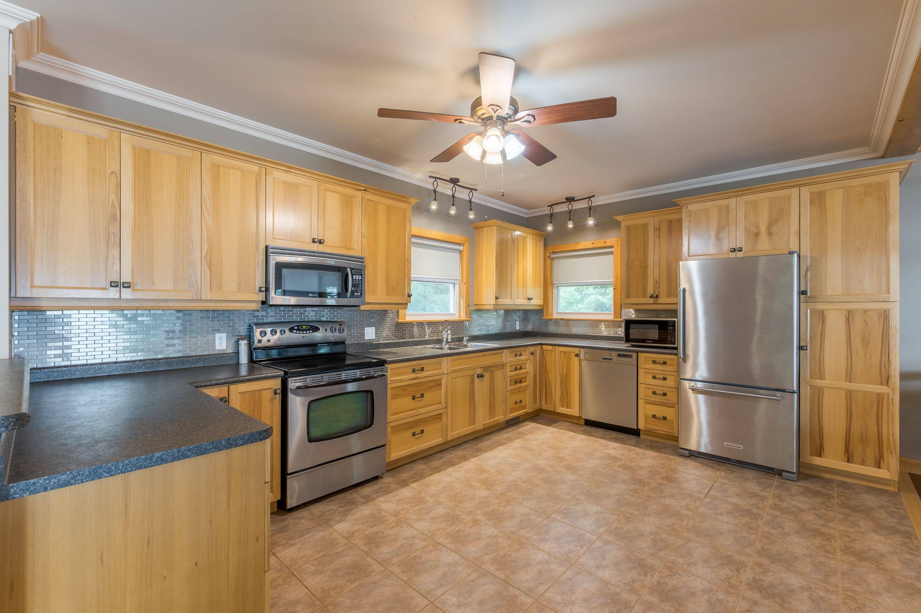 Selwyn, ON K0L 2H0,3069 Clear Lake RD W