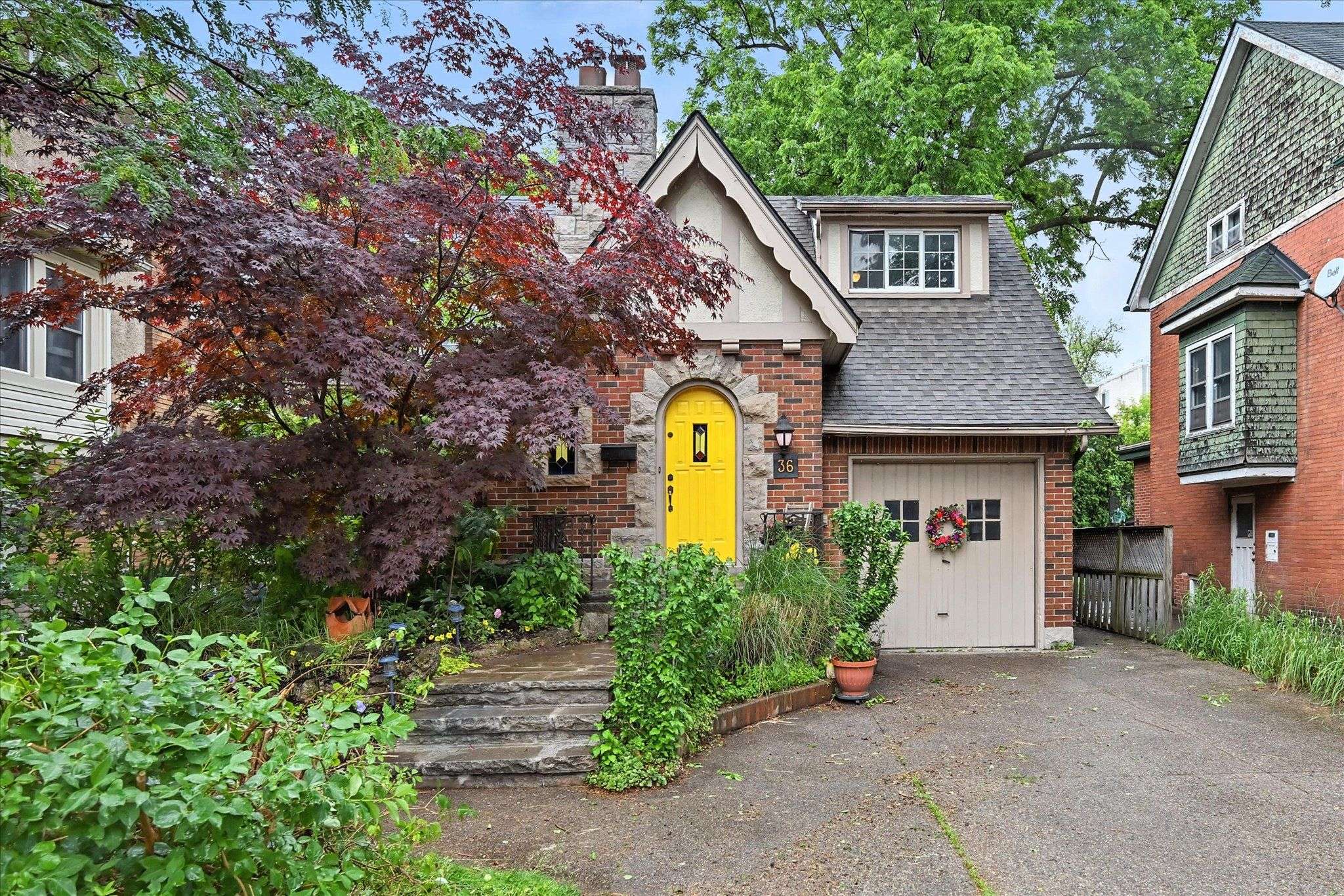 Hamilton, ON L8M 3K9,36 Grosvenor AVE S