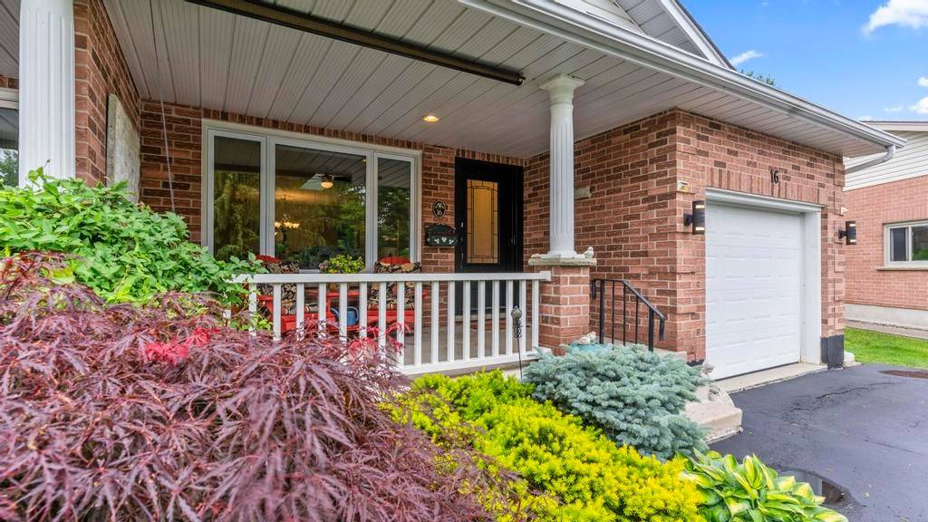 St. Thomas, ON N5R 6B8,16 COSTELLO CT