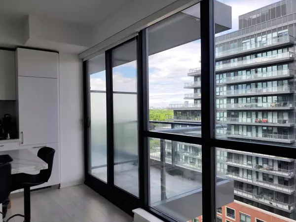 Toronto C11, ON M4G 0C9,33 Frederick Todd WAY #1308