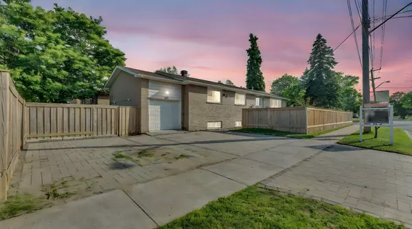 289 Coronation DR, Toronto E10, ON M1E 2J5