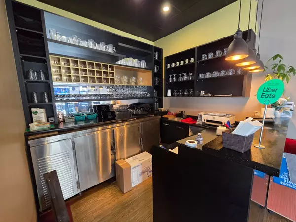 Newmarket, ON L3Y 8C9,18025 Yonge ST #1
