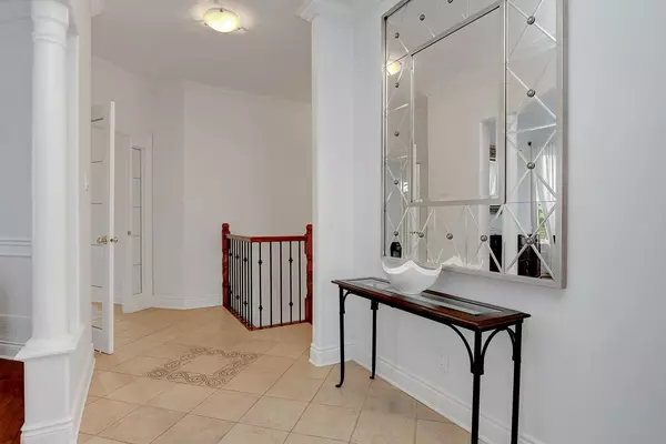 Cityview - Parkwoods Hills - Rideau Shore, ON K2E 6N3,10A Ashburn DR