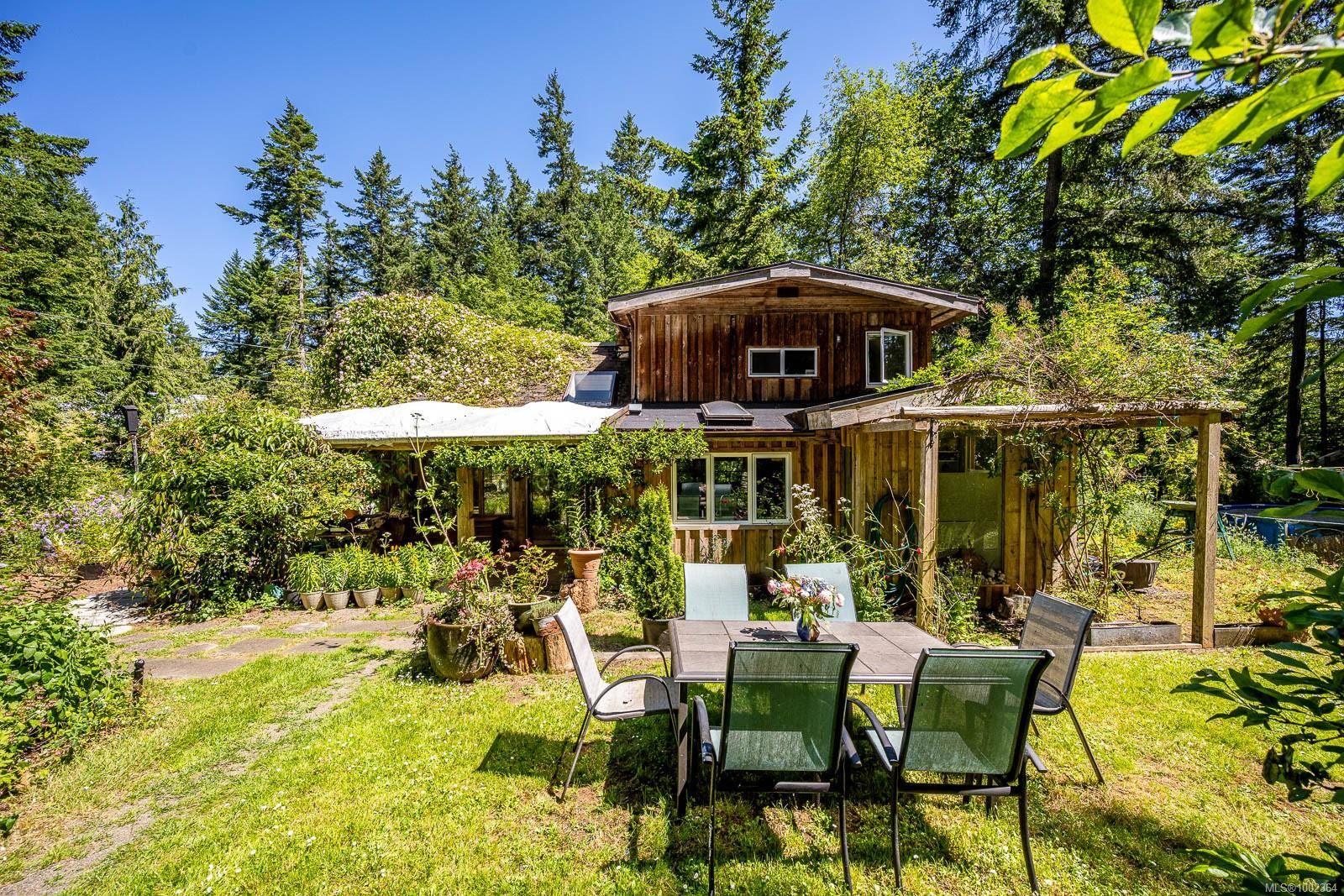 Hornby Island, BC V0R 1Z0,7555 Central Rd