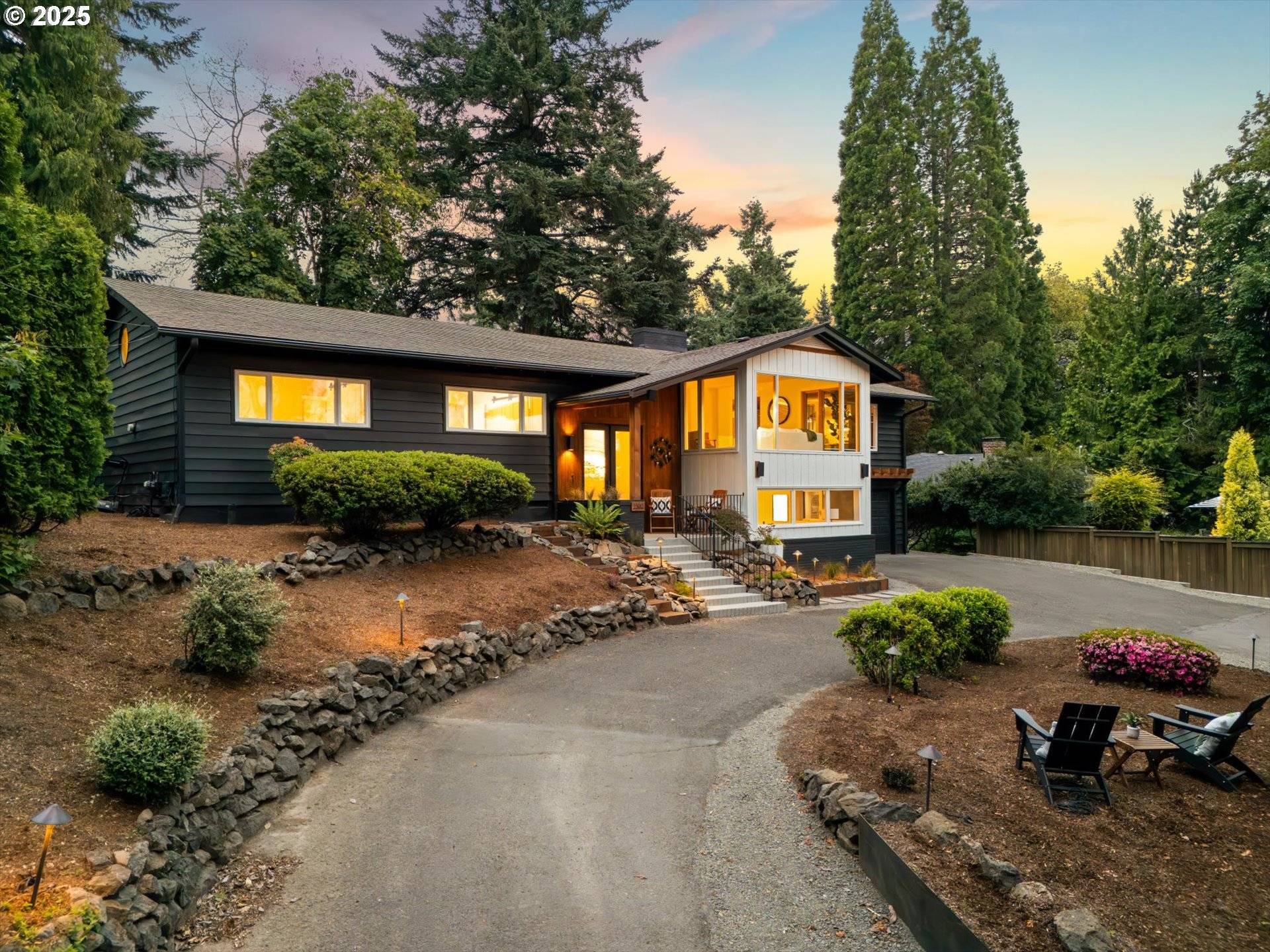 Lake Oswego, OR 97034,2390 SOUTHSHORE BLVD