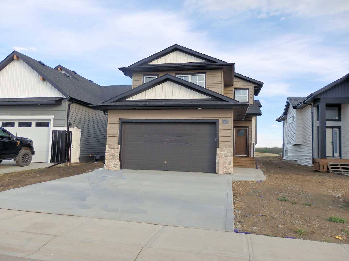 12 Ian WAY, Sylvan Lake, AB T4S 0W5