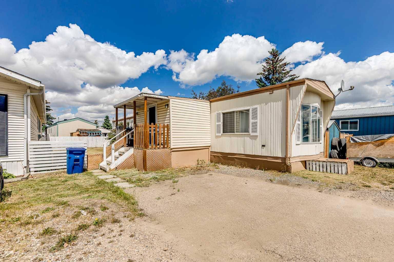 649 Main ST North #7, Airdrie, AB T4B 1Z7