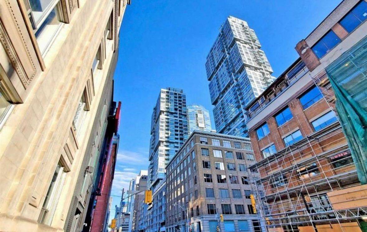 Toronto C01, ON M5V 0H4,199 Richmond ST W #1004
