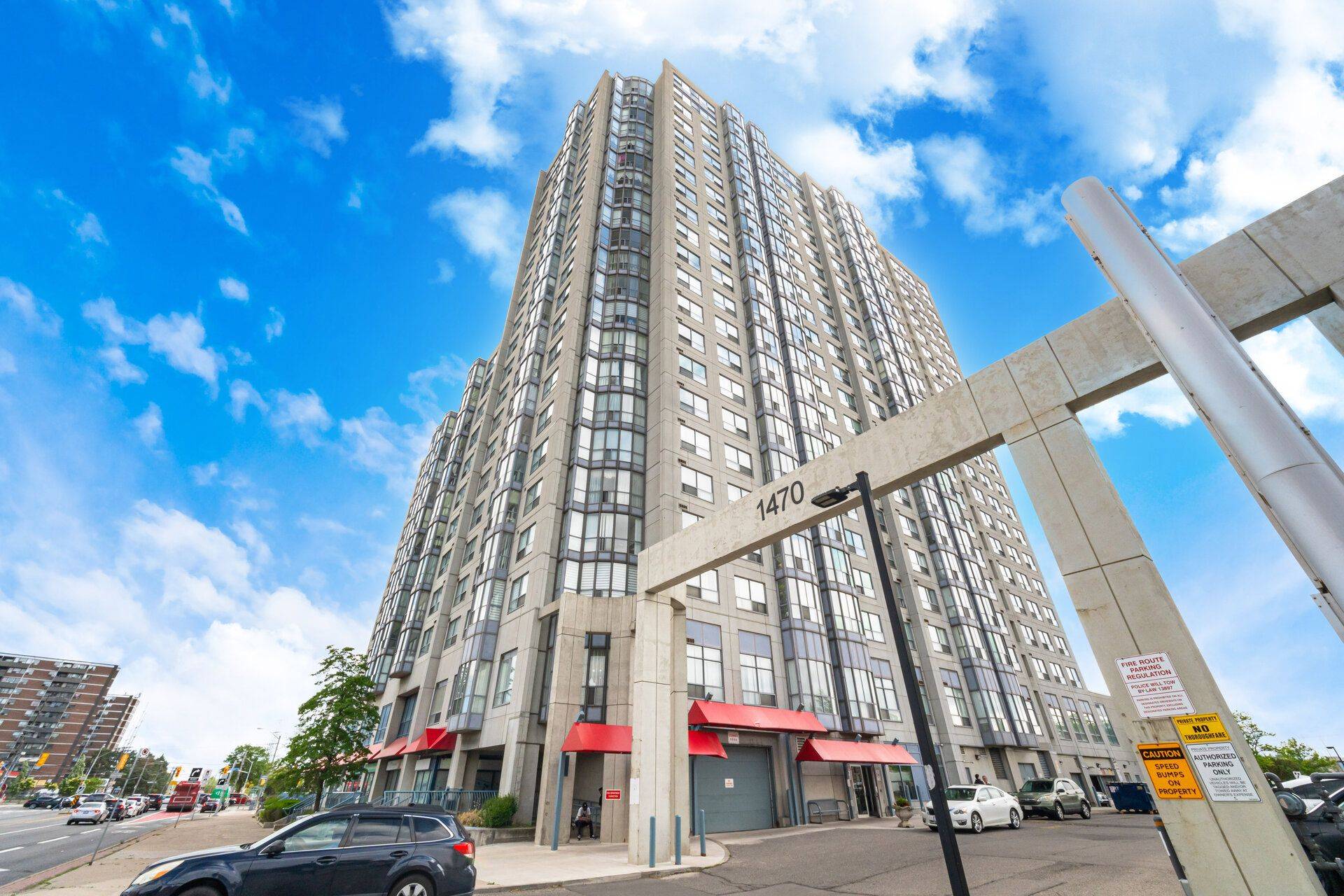 1470 Midland AVE #807, Toronto E04, ON M1P 4Z4