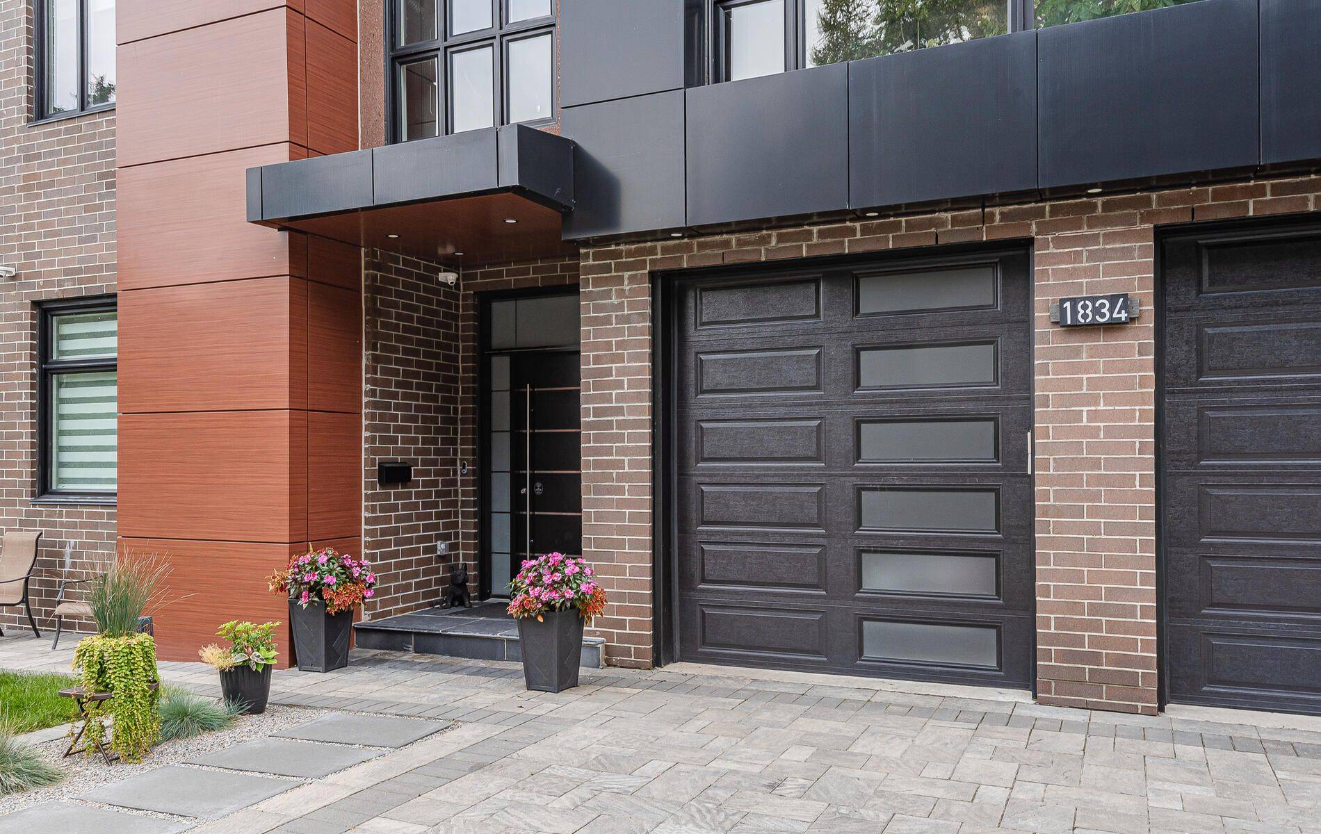 Pickering, ON L1V 1T8,1834 Appleview RD