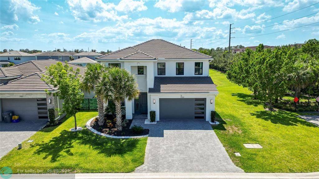 Lake Worth, FL 33463,7151 Villamar Way