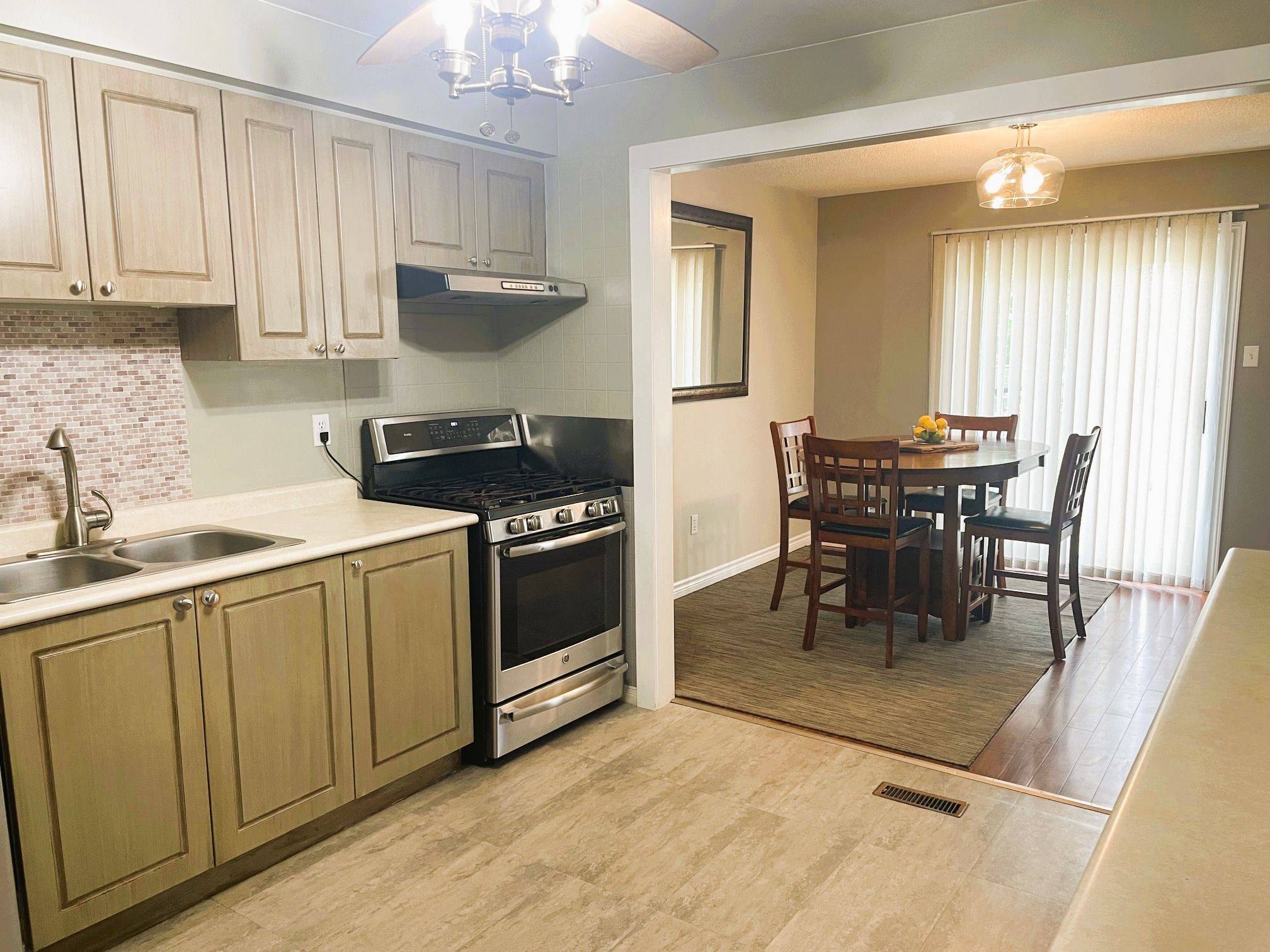 New Tecumseth, ON L0G 1A0,8 Kate Aitken CRES