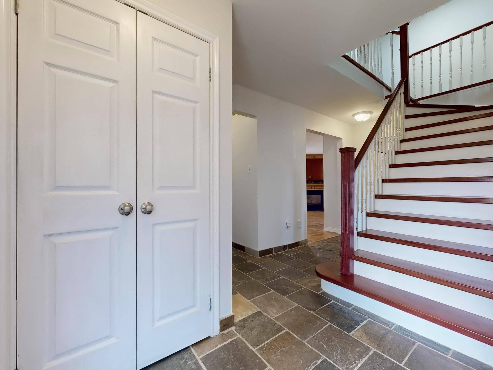Mississauga, ON L5L 4J7,3400 Drummond RD