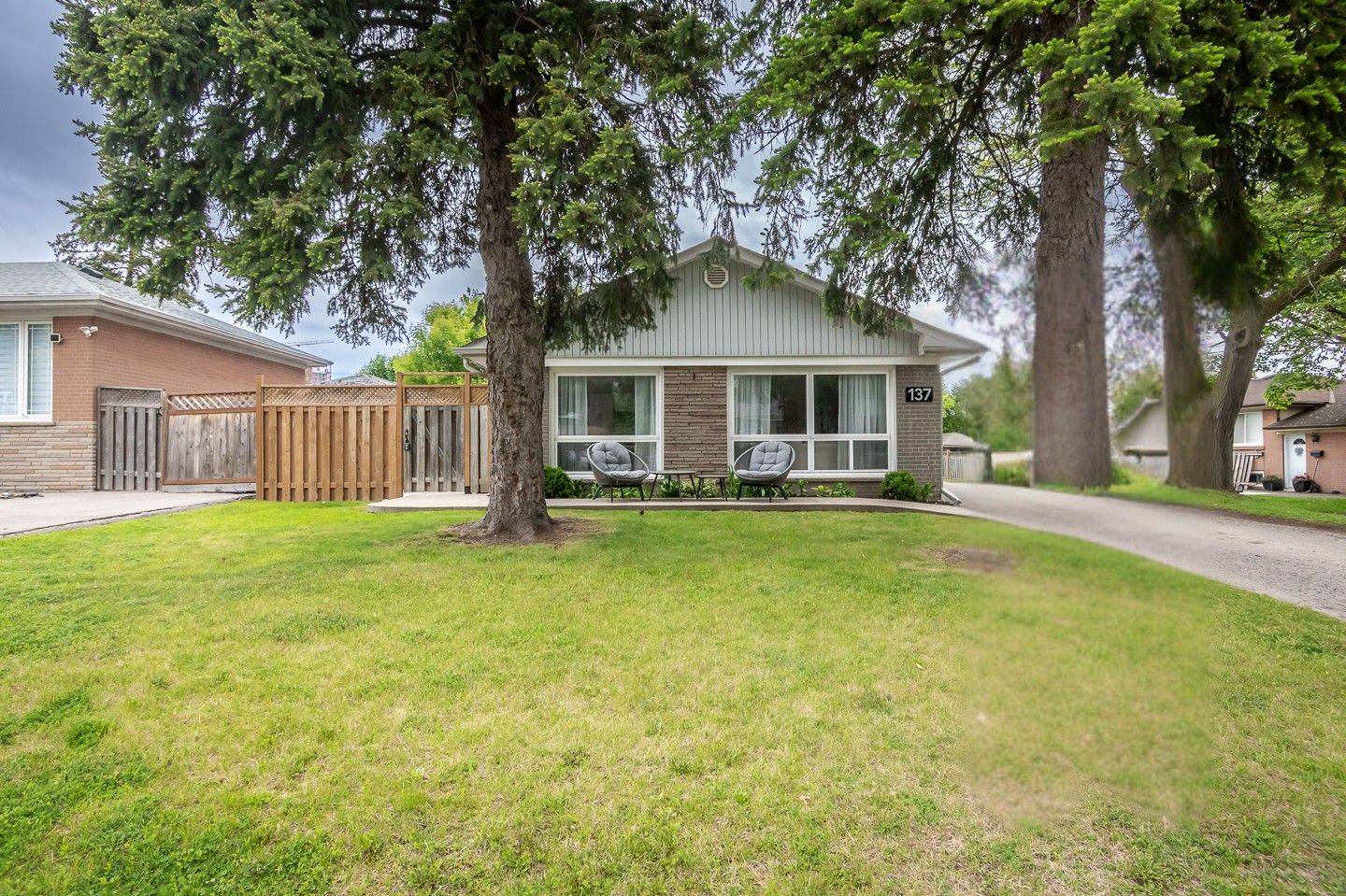 Milton, ON L9T 2L7,137 Wakefield RD