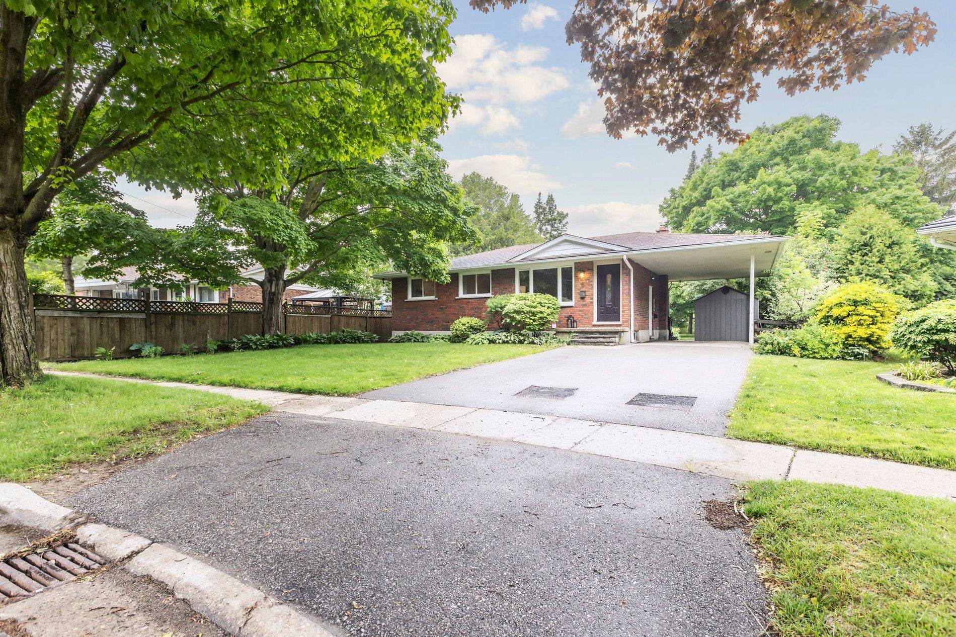 Guelph, ON N1E 1K7,6 Ramona CT