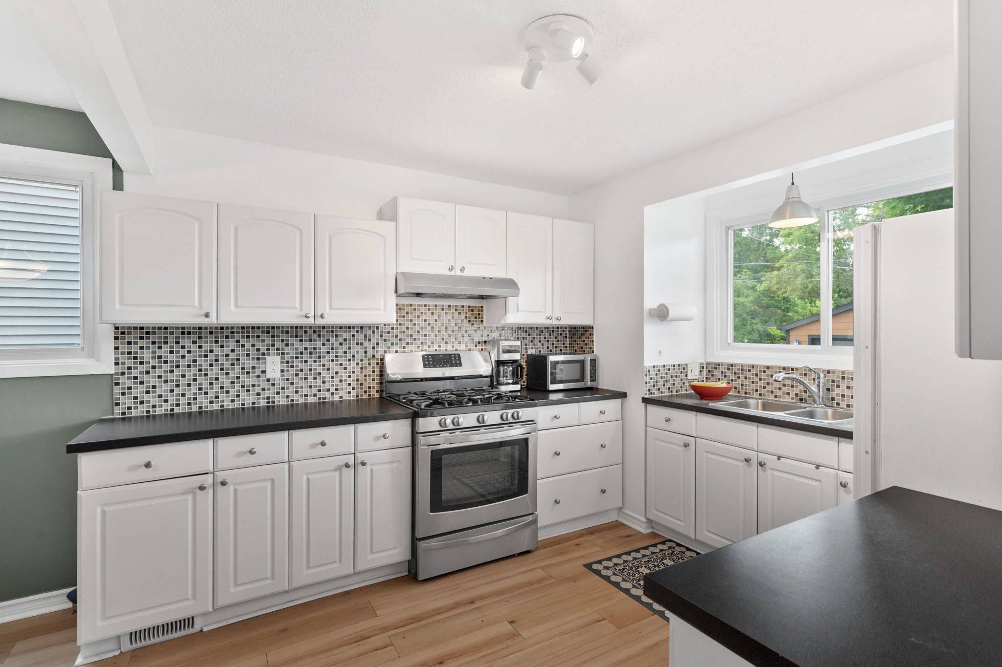 Woodroffe, ON K2B 5A1,81 Orvigale RD