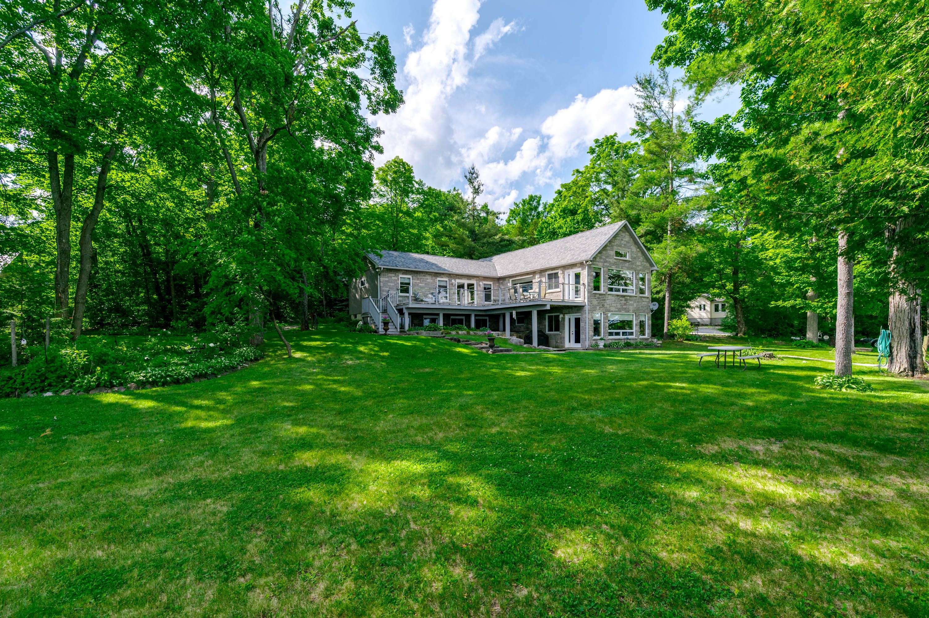 Selwyn, ON K0L 2H0,3069 Clear Lake RD W