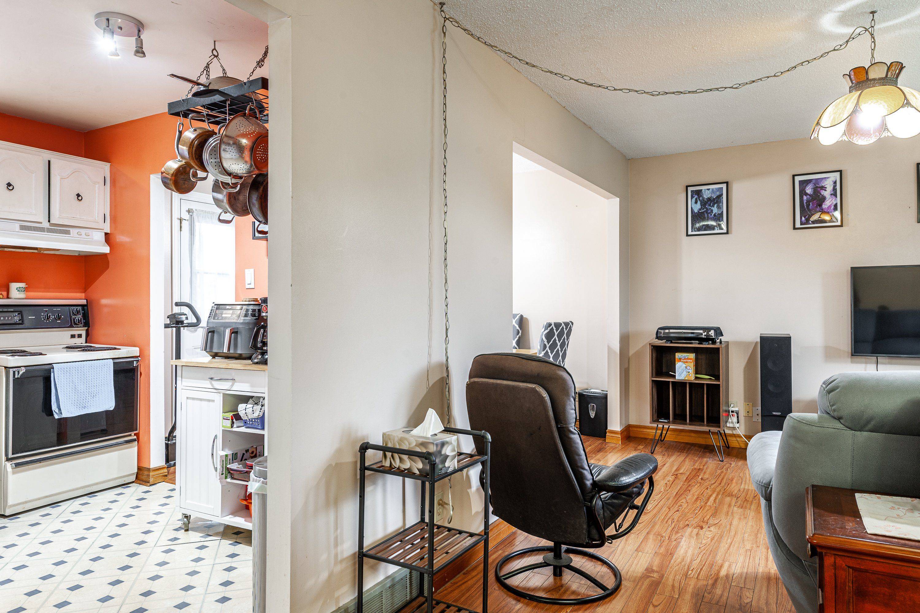 Stratford, ON N5A 6Z4,292 Maple AVE