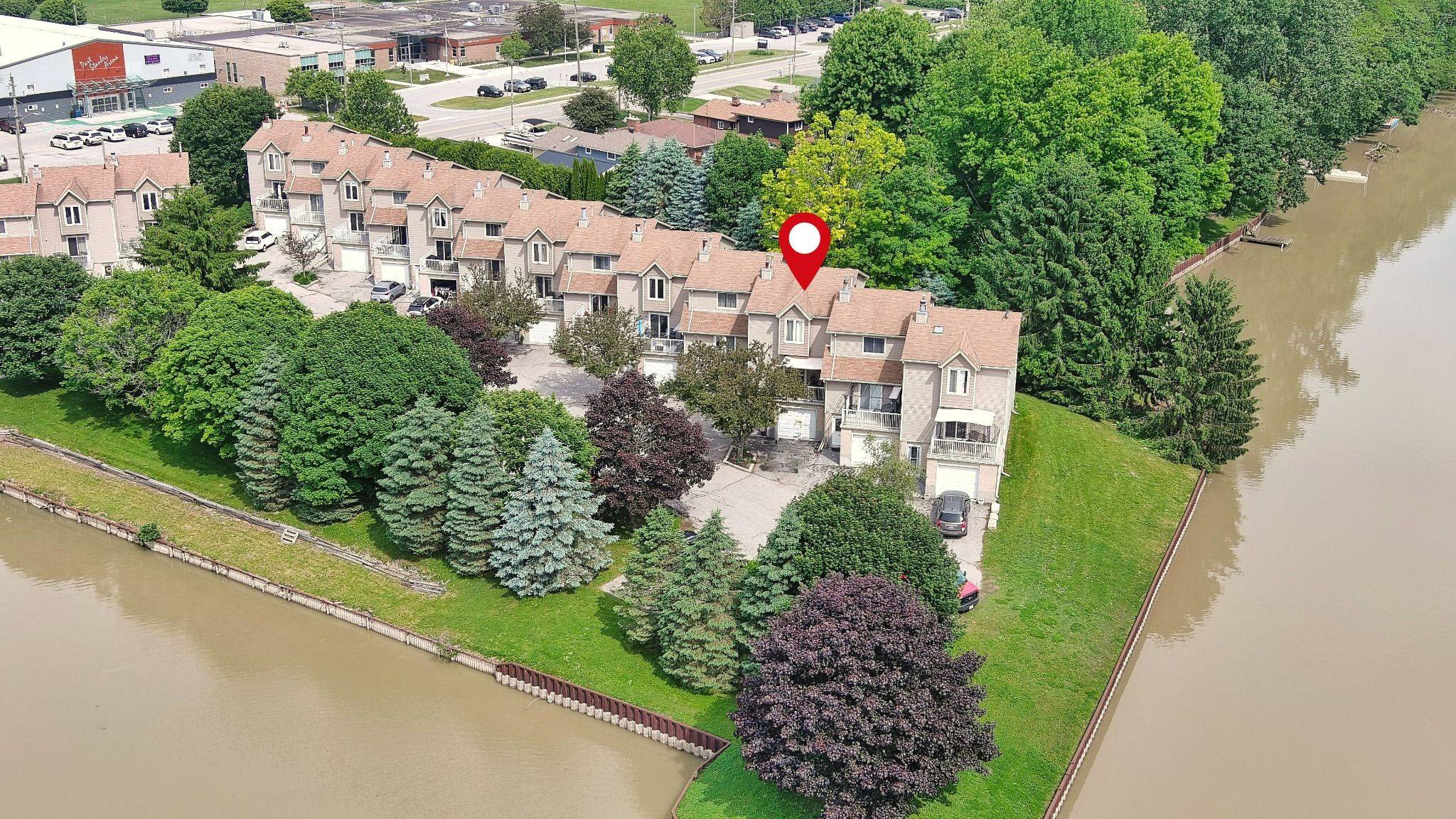301 CARLOW RD #3, Central Elgin, ON N5L 1B7
