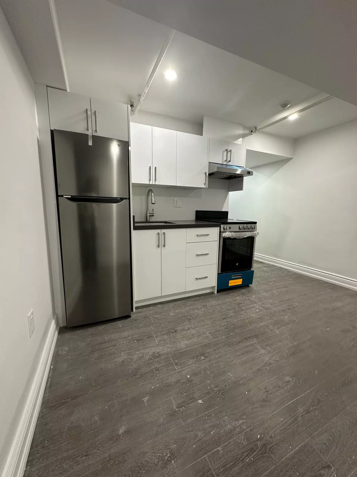 Toronto C08, ON M5A 2R7,180 Sherbourne ST #L4