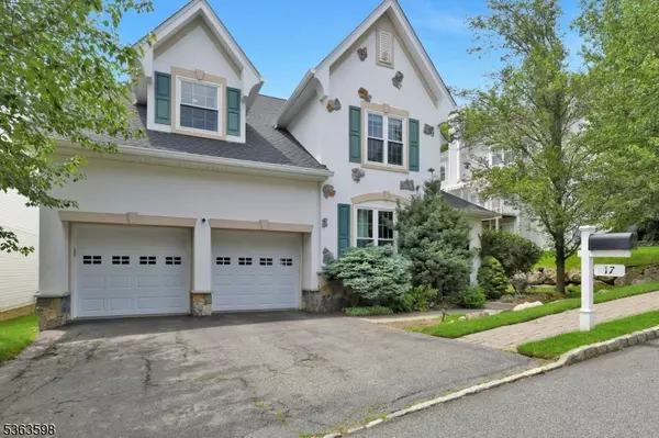 17 Crooked Hl, Oakland Boro, NJ 07436