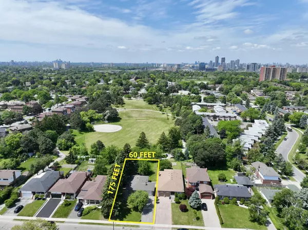 38 Aragon AVE, Toronto E05, ON M1T 1X7